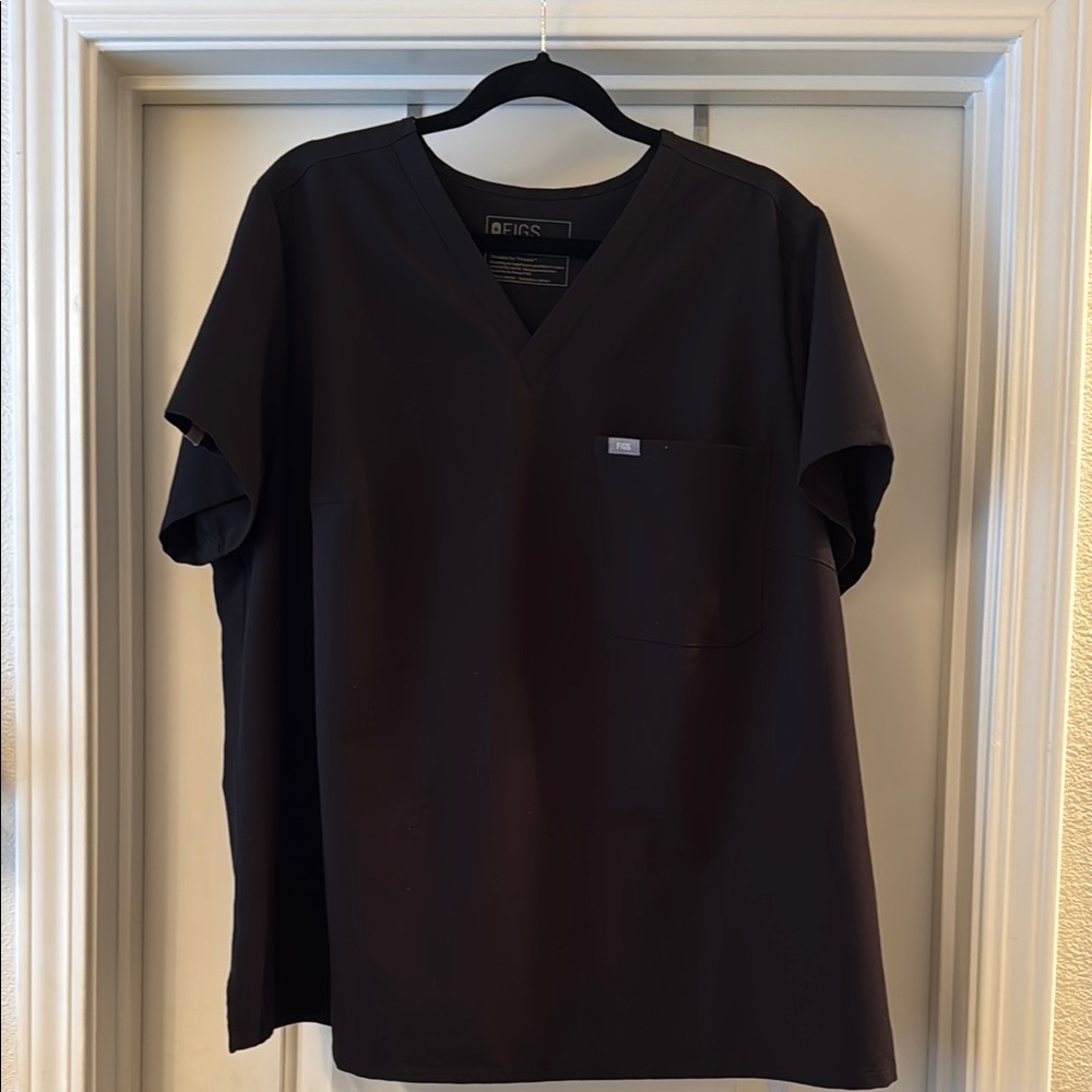 Women’s Figs Catarina Black Scrub Top